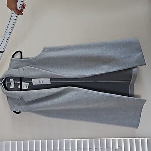 Love Tree - Long Sleeveless Jacket w/ Pockets - Size L - Light Gray